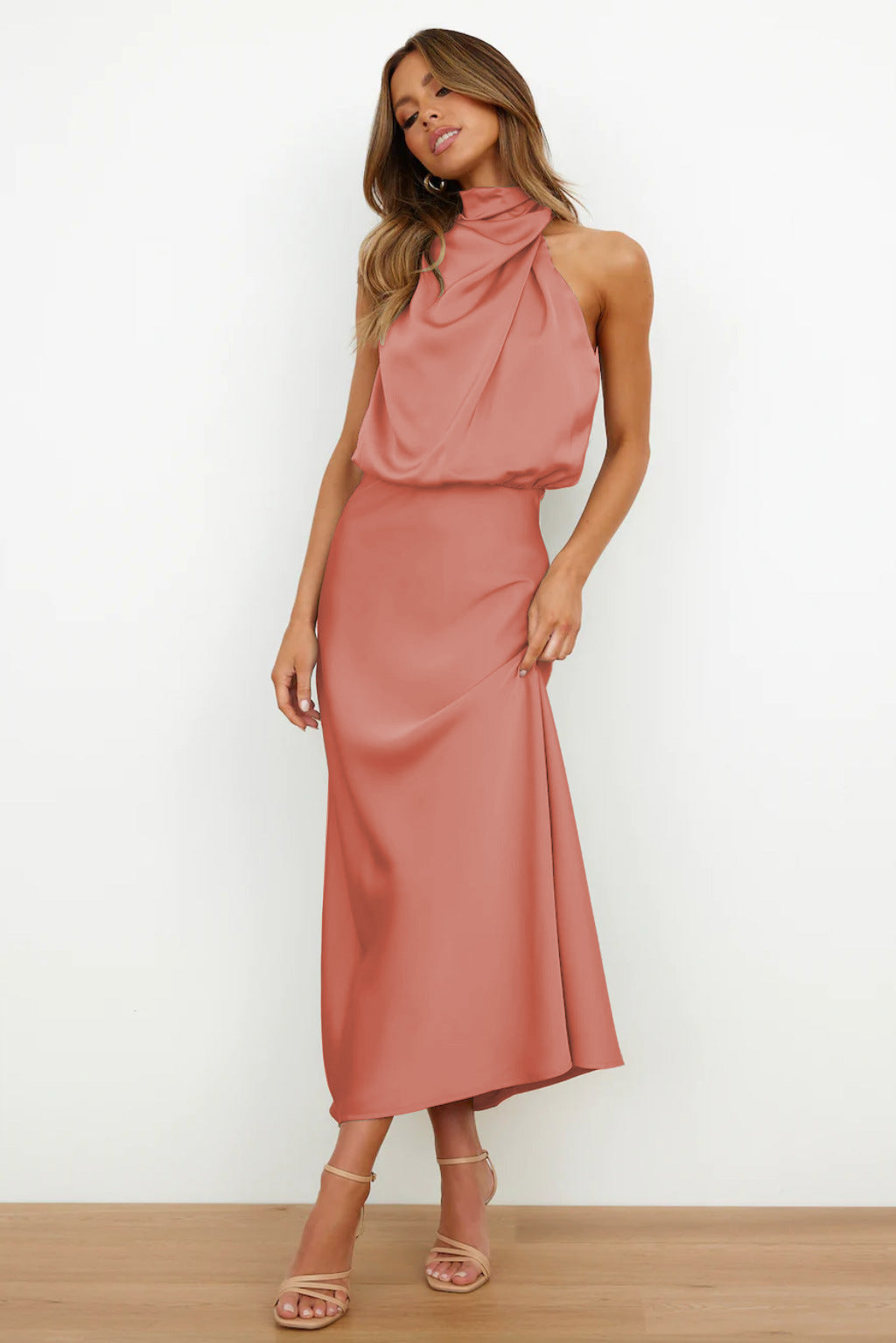 Elise | Elegant Satin Halter Dress – Graceful & Chic