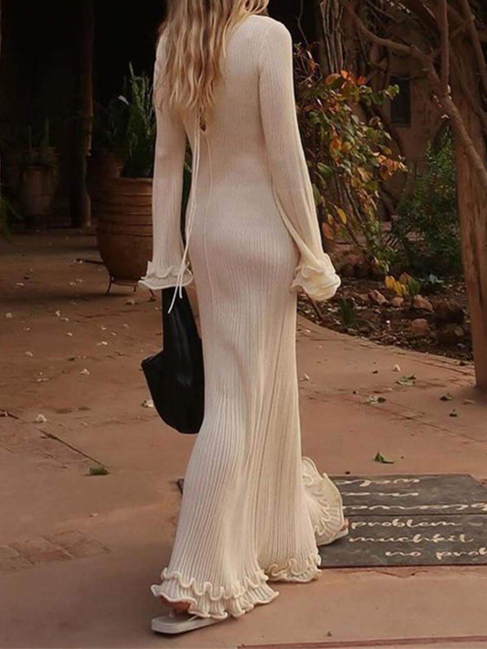 Hannah | Elegant Trumpet Sleeves Rolled Hem Knitted Round Neck Maxi Dress