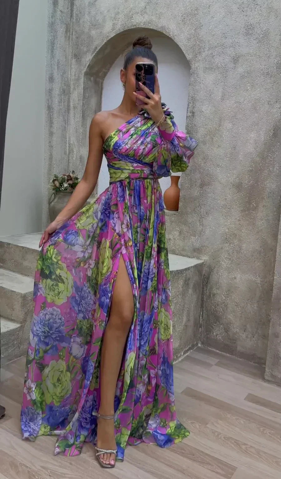 Audrey | Stunning Flowing Gown