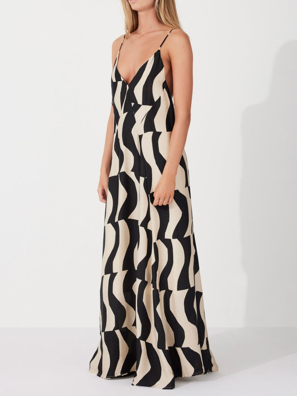 Kaylee | Relaxed Fit Scooped Back Style Maxi Dress